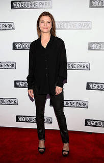 Kathryn Erbe feet photo thumbnail