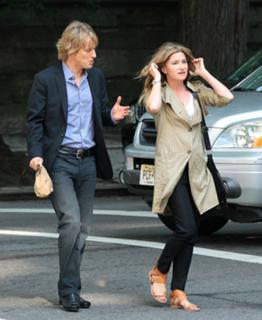 Kathryn Hahn feet photo thumbnail