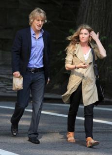 Kathryn Hahn feet photo thumbnail