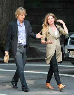 Kathryn Hahn feet photo thumbnail