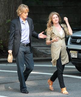 Kathryn Hahn feet photo thumbnail