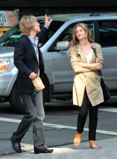 Kathryn Hahn feet photo thumbnail