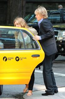 Kathryn Hahn feet photo thumbnail