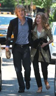 Kathryn Hahn feet photo thumbnail