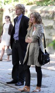 Kathryn Hahn feet photo thumbnail