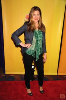 Kathryn Hahn feet photo thumbnail
