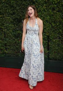 Kathryn Hahn feet photo thumbnail