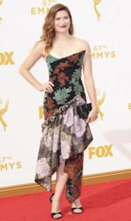 Kathryn Hahn feet photo thumbnail