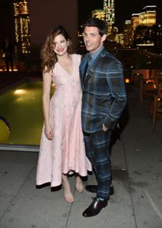 Kathryn Hahn feet photo thumbnail
