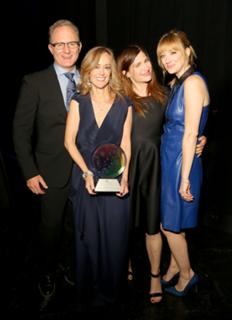 Kathryn Hahn feet photo thumbnail