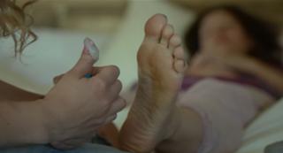 Kathryn Hahn feet photo thumbnail