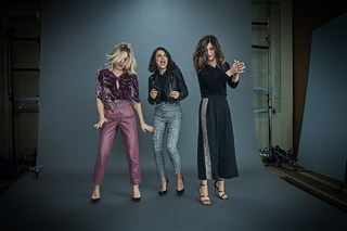 Kathryn Hahn feet photo thumbnail