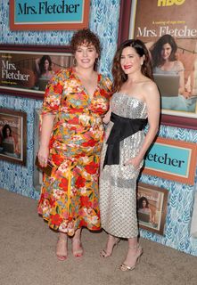 Kathryn Hahn feet photo thumbnail
