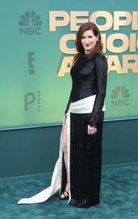 Kathryn Hahn feet photo thumbnail