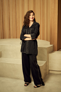 Kathryn Hahn feet photo thumbnail
