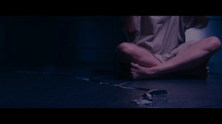 Kathryn Hahn feet photo thumbnail