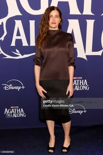 Kathryn Hahn feet photo 3