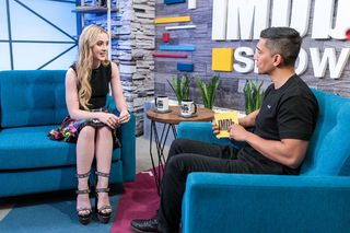 Kathryn Newton feet photo thumbnail