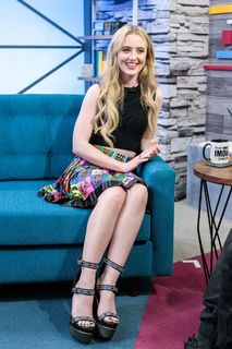 Kathryn Newton feet photo thumbnail