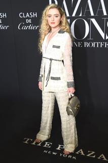 Kathryn Newton feet photo thumbnail