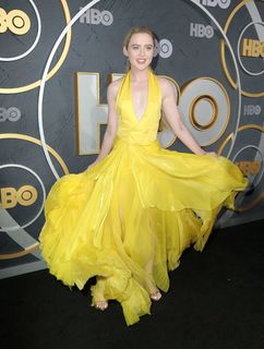 Kathryn Newton feet photo thumbnail