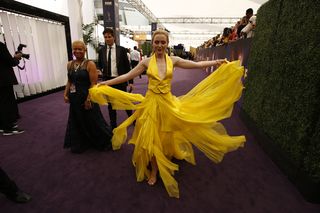 Kathryn Newton feet photo thumbnail