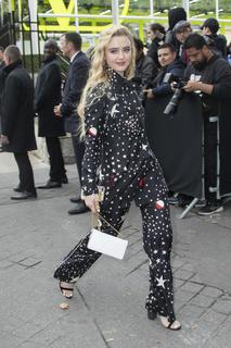 Kathryn Newton feet photo thumbnail