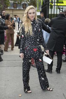 Kathryn Newton feet photo thumbnail