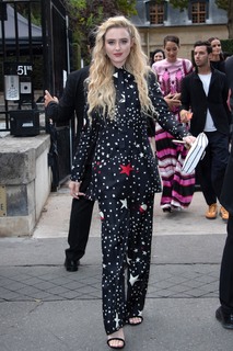 Kathryn Newton feet photo thumbnail