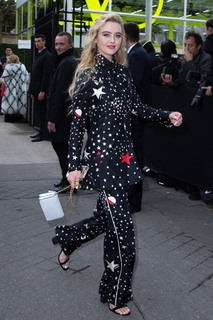 Kathryn Newton feet photo thumbnail