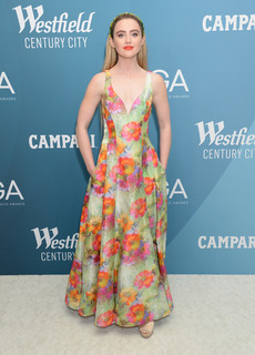 Kathryn Newton feet photo thumbnail