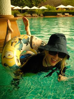 Kathryn Newton feet photo thumbnail