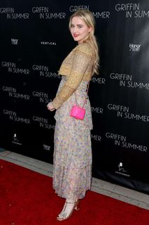 Kathryn Newton feet photo thumbnail