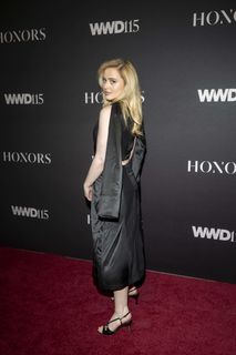 Kathryn Newton feet photo thumbnail