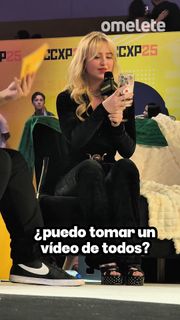 Kathryn Newton feet photo 4