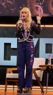 Kathryn Newton feet photo 20