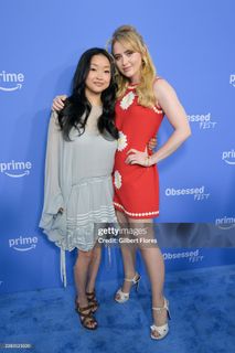 Kathryn Newton feet photo 4