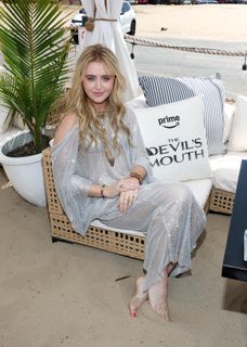 Kathryn Newton feet photo 7