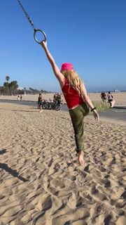 Kathryn Newton feet photo 1