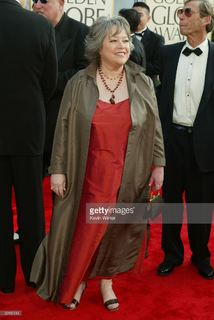 Kathy Bates feet photo 10