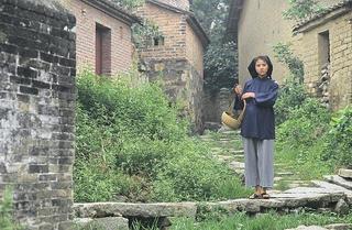Kathy Chow feet photo 8