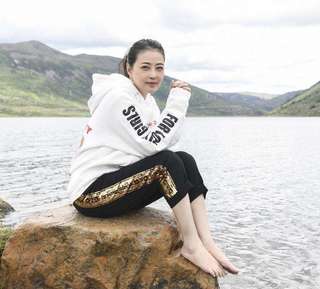 Kathy Chow feet photo 7