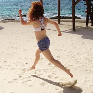 Kathy Griffin feet photo thumbnail