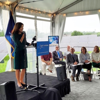 Kathy Hochul feet photo 12