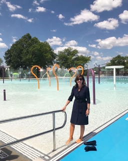 Kathy Hochul feet photo 6