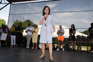 Kathy Hochul feet photo 17