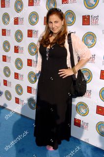 Kathy Najimy feet photo 15