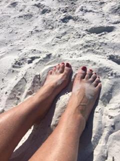 Kathy Wolf feet photo 1