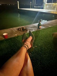 Kathy Wolf feet photo 5