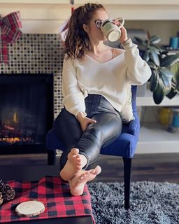 Kati Falk-Flores feet photo 2